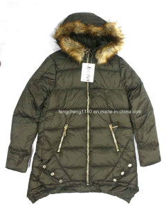 Women′s Winter Outdoor Jacket with Fur Hoody